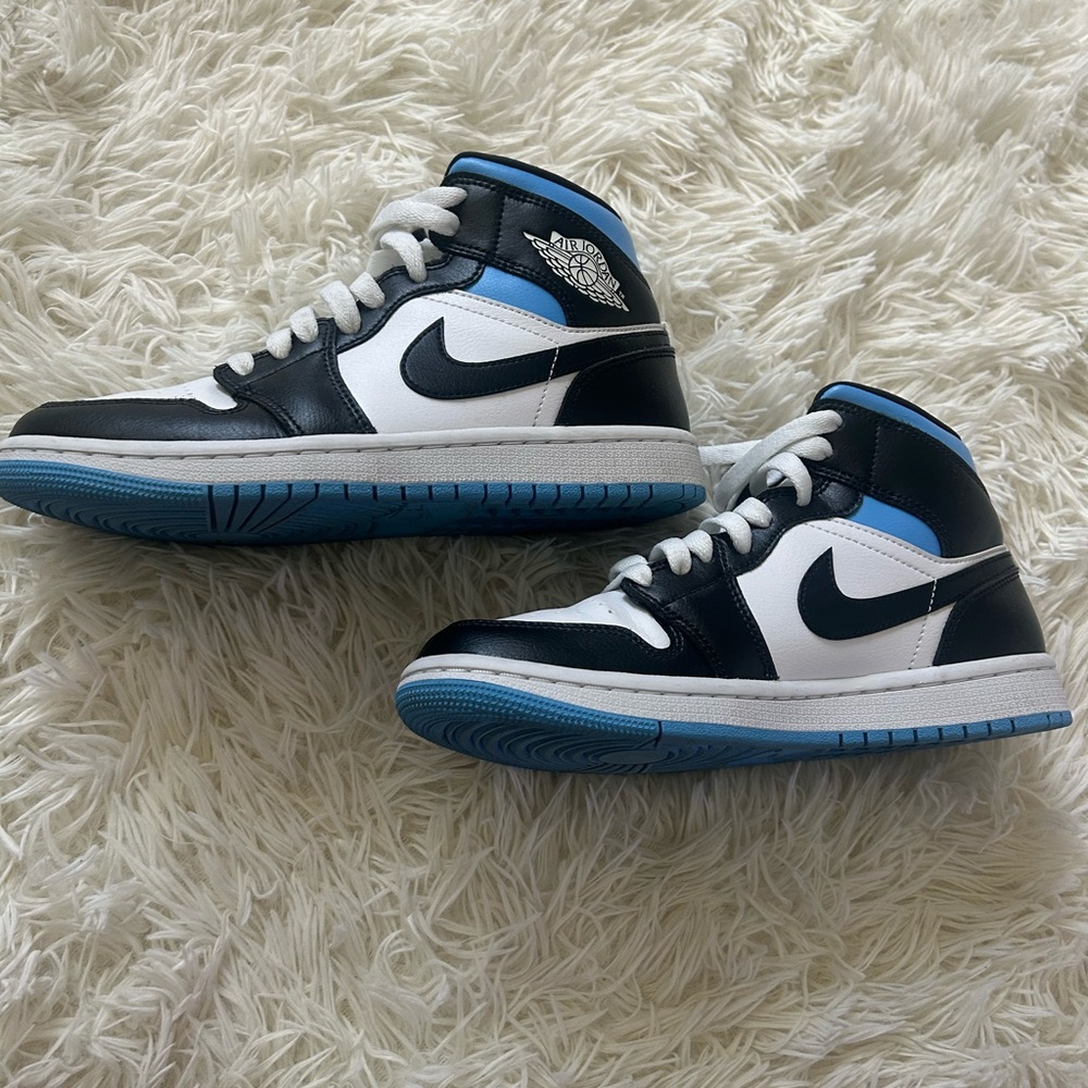 Jordan air Jordan 1 mid black/white/university blue